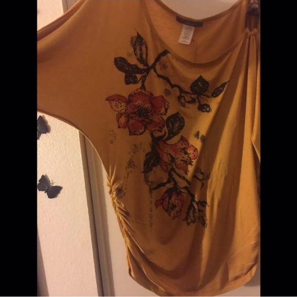 Plus Size Top - Picture 3 of 6